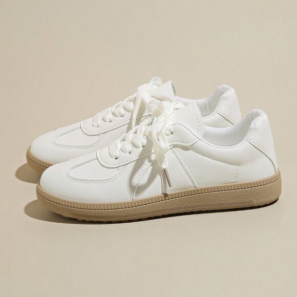 White Women's Round-Toe Low-Top Casual sneakers - Picture 2 of 6